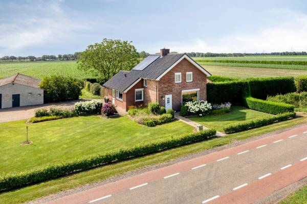 Agrarisch bedrijf Ysselsteynseweg 11 Heide