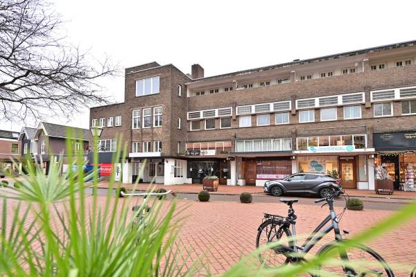 Winkelruimte Julianaplein 17 Bussum