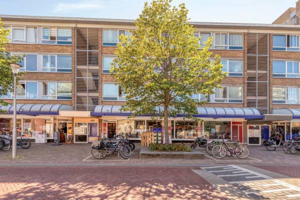 Winkelruimte Europaplein 15- 17 Heemskerk