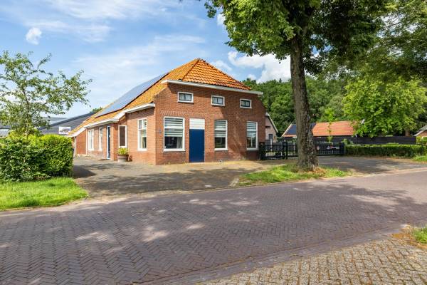Bedrijfsruimte Bonnen 15 Gieten