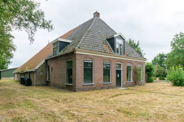 Agrarisch bedrijf Tjalling Harkeswei 34 Lippenhuizen