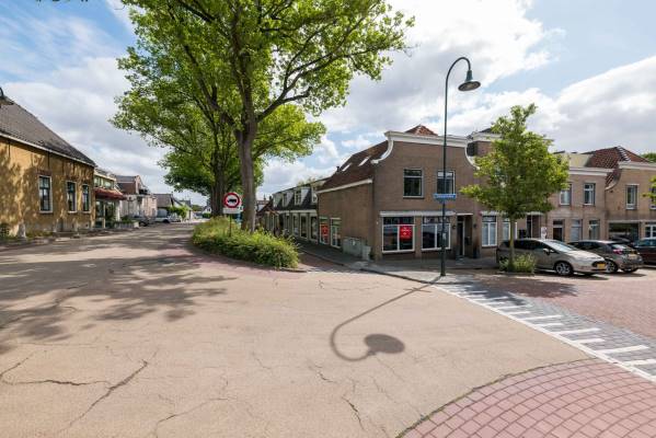Winkelruimte Dorpsstraat 1 Hellevoetsluis