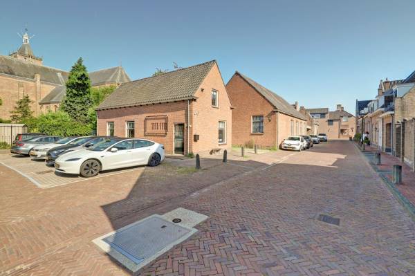 Maatschappelijk vastgoed Klooster 1-a Vianen (UT)