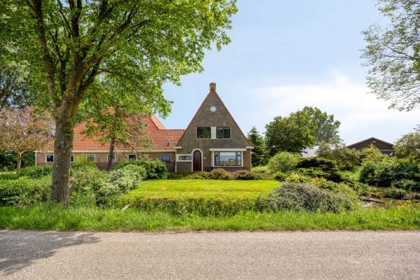 Agrarisch bedrijf Barsingerweg 11 Wieringerwaard