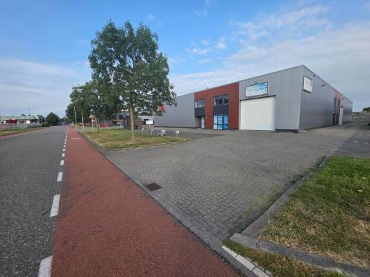 Bedrijfsruimte De Marowijne 11 Zwaag