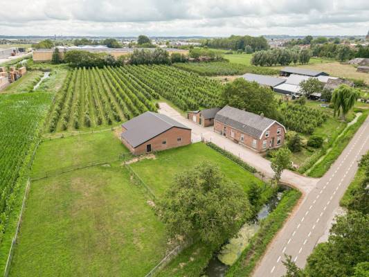 Agrarisch bedrijf Buitenweg 74 Maurik