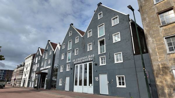 Bedrijfsruimte Govert van Wijnkade 18 Maassluis
