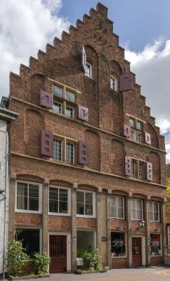 Winkelruimte Weerstraat 47 Tiel