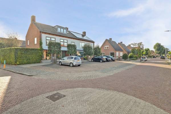 Winkelruimte Wethouder van Lavierenstraat 1 Ochten