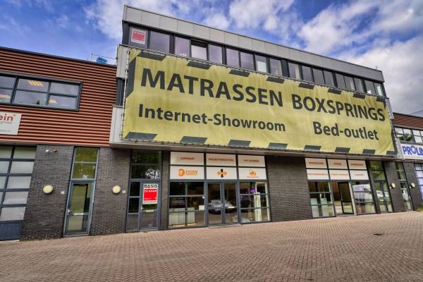 Bedrijfsruimte Hoge Rijndijk 255 Zoeterwoude