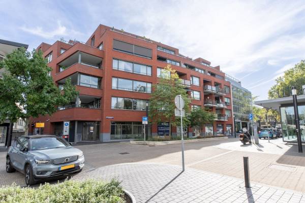 Winkelruimte Dr. Poelsstraat 23- 27 Heerlen