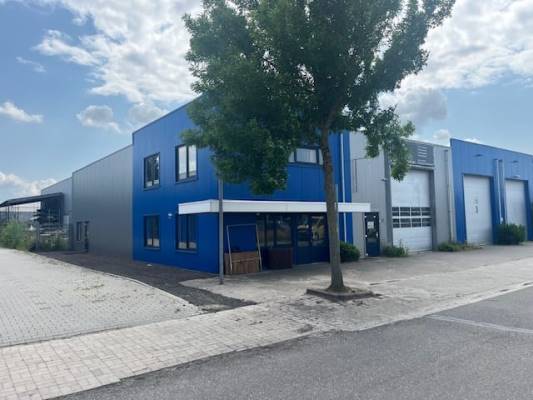 Bedrijfsruimte Aziëlaan 32 Vroomshoop