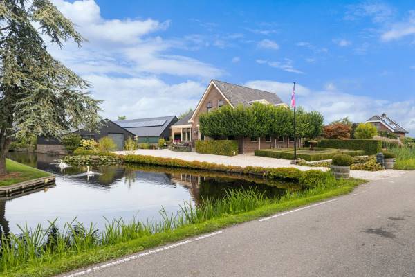 Bedrijfsruimte Westeinde 76 Berkenwoude