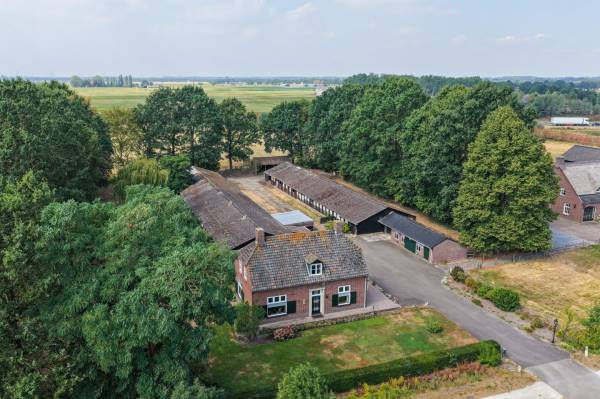 Agrarisch bedrijf Rooijseweg 63 Son en Breugel