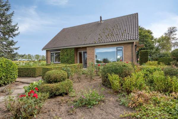 Agrarisch bedrijf Provincialeweg 47 Ingen