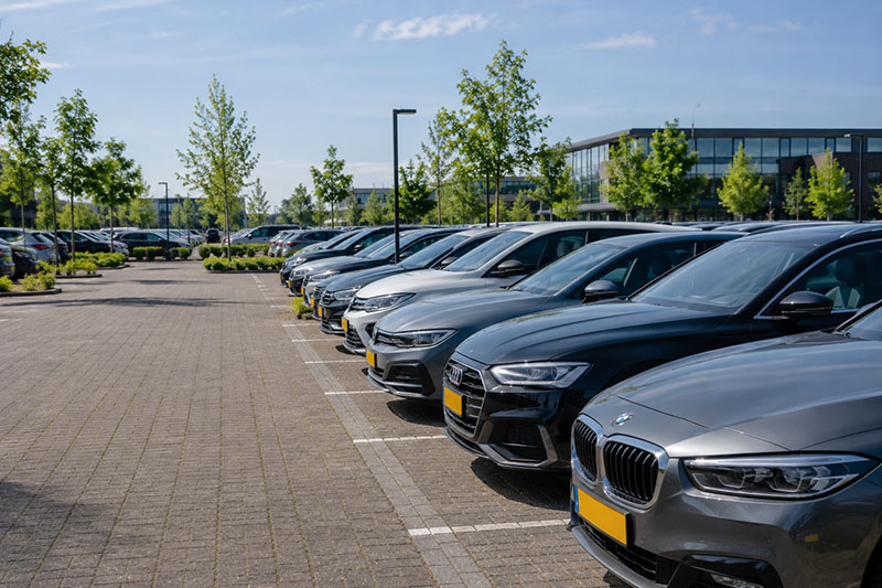 Nieuwe of tweedehands auto gekocht? Dit moet je regelen voor de eerste rit