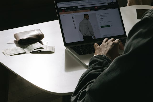 De logistieke revolutie: Hoe slimme verzendstrategieën webshops laten schalen