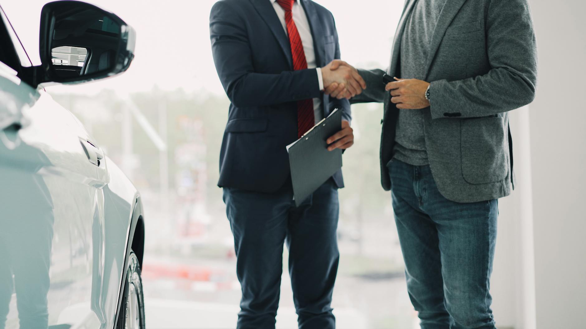 Zo komt een ex-leasewagen uiteindelijk in de showroom: de reis van zakelijke vloot tot occasionmarkt