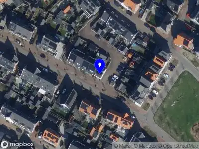 Vereniging Aria, Bouwblok B., verhard plein