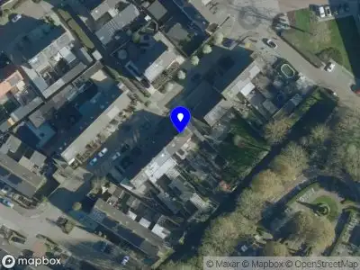 Bijl Tegelzetter, Goed in Steen