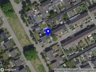 Verloskundige Caitlin de Vries