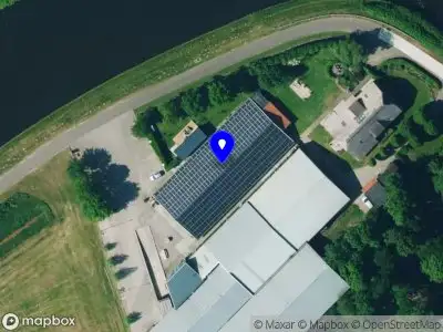 Mans van de Dekker Cleaning Service