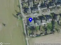 Oppedette huidspecialist nagelstylist