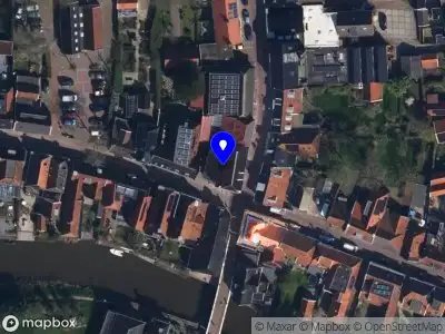 PUUT vol spullen Winsum