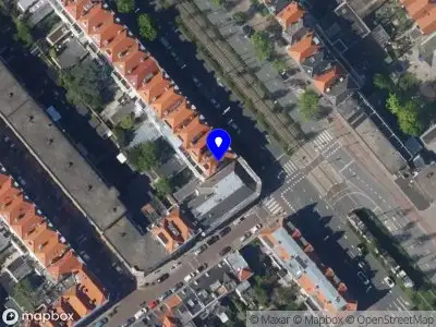 Ménage à trois studios