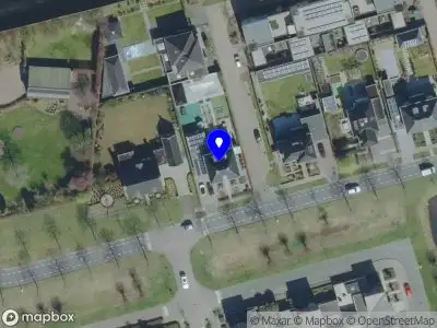 Queen's Fashion by Tamara