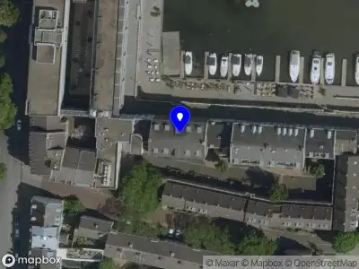 Modeling Bij Luna Maastricht