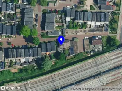 Shiva Traanman Signs Deventer