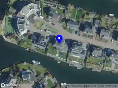 Nieuw bedrijf E.J.M. van Donzel Holding B.V.