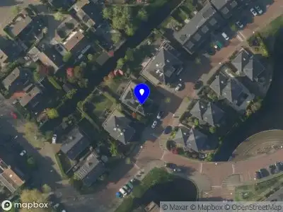 Nieuw bedrijf R.J.M. van der Holst Holding B.V.