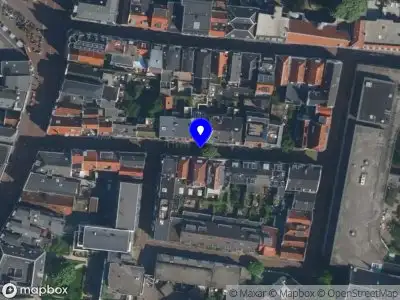 Nieuw bedrijf VVE Nieuwe Kruisstraat 15 zwart en rood