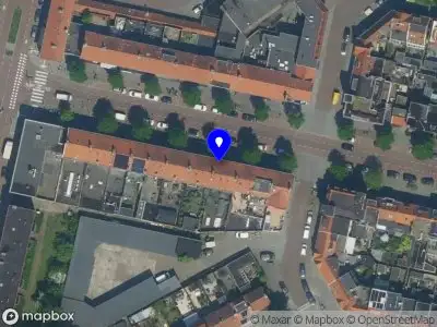 E. van den Berg, Tandarts IJmuiden