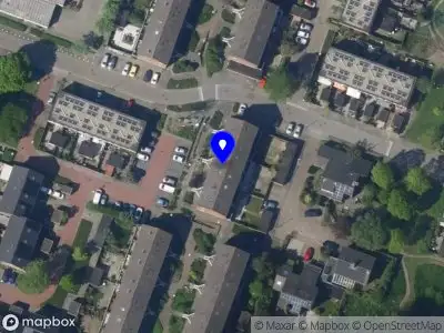 Petite Muslima Zoetermeer