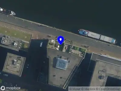 Jnana Vos t.h.o.d.n. Bagels & Beans Veemkade