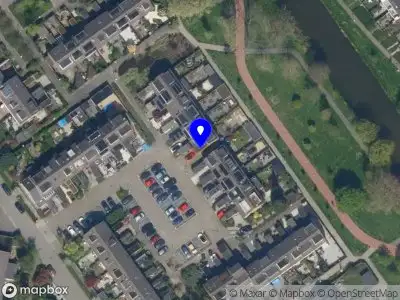 Ecoloog in het veld Capelle aan den IJssel