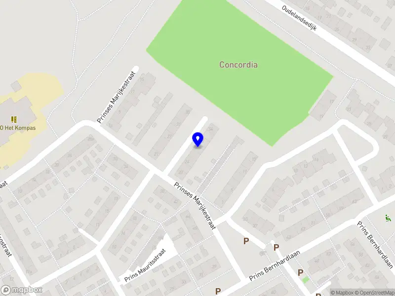 MED MEUBELMAKER EN KLUSSEN