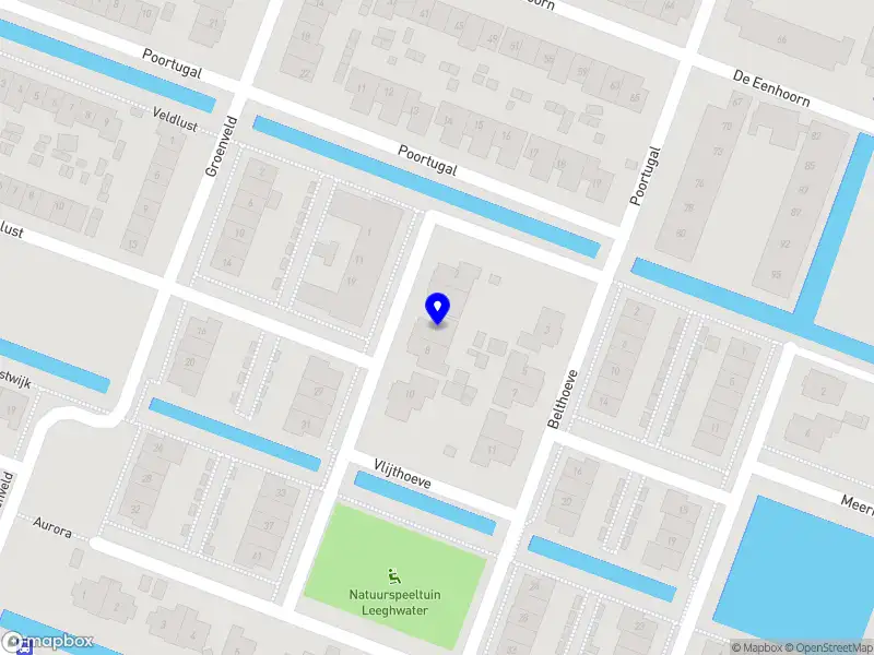 Verloskundige Eva Groot