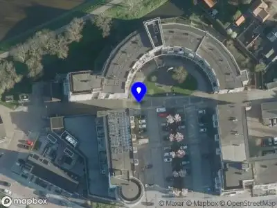 Gemeente Molenlanden - Wijzigen één algemene parkeerplaats in een gehandicaptenparkeerplaats op kenteken. - Dokter H. de Vriesplein, Arkel