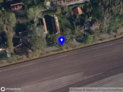 Aanvraag omgevingsvergunning Omgevingswet: Essenlaan 9 & 10 en Verbindingsweg 21, 29, & 31, Veelerveen, renovatie daken, datum: 7 maart 2025