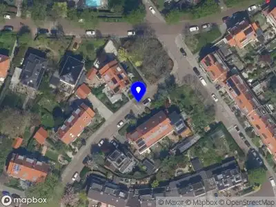 Ambulance met gepaste spoed naar de Krommelaan in Rotterdam