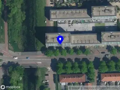 Ambulance met gepaste spoed naar de Pieter Postpad in Amsterdam