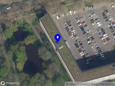 Ambulance met gepaste spoed naar de Anatole Franceplaats in Rotterdam