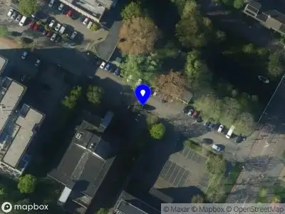 Ambulance met grote spoed naar de Rogier van der Weydestraat in Alkmaar