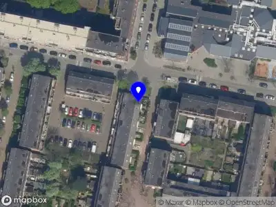 Ambulance met grote spoed naar de Pisuissestraat in Rotterdam