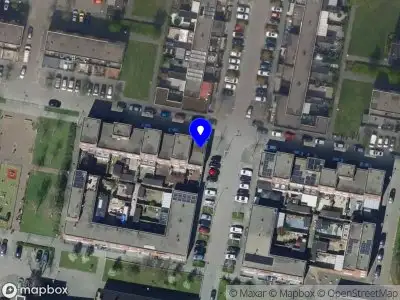 Ambulance met gepaste spoed naar de Herkingenstraat in Rotterdam