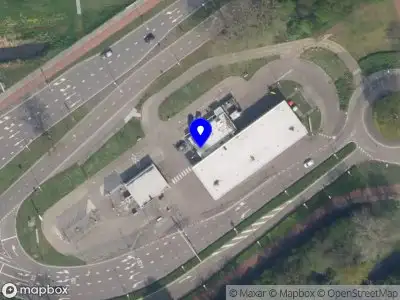 Brandweer met grote spoed naar de Burgemeester Van Dijklaan in Capelle aan den IJssel vanwege voertuigbrand